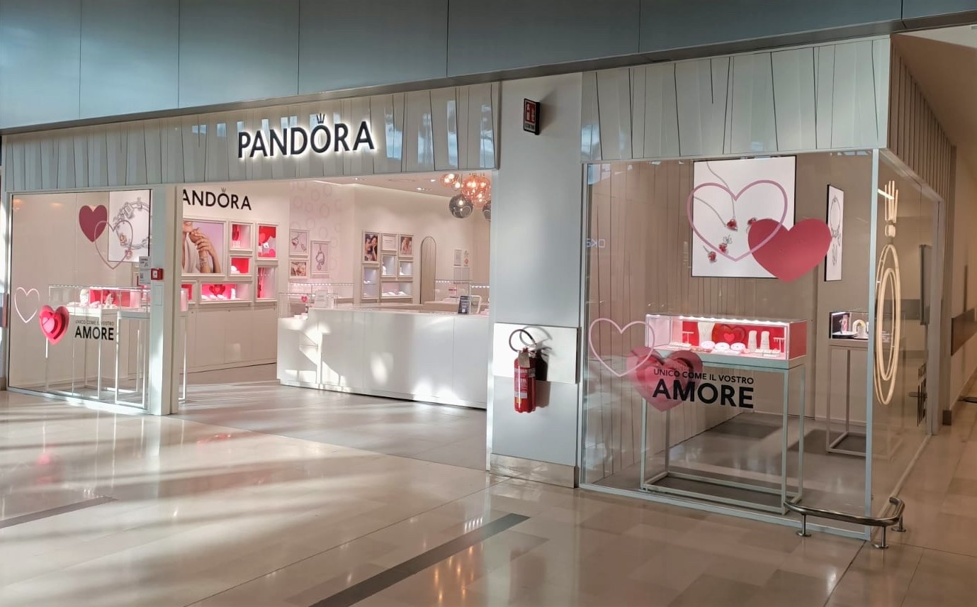 Pandora apre il nuovo store a Como: l'inaugurazione nel weekend